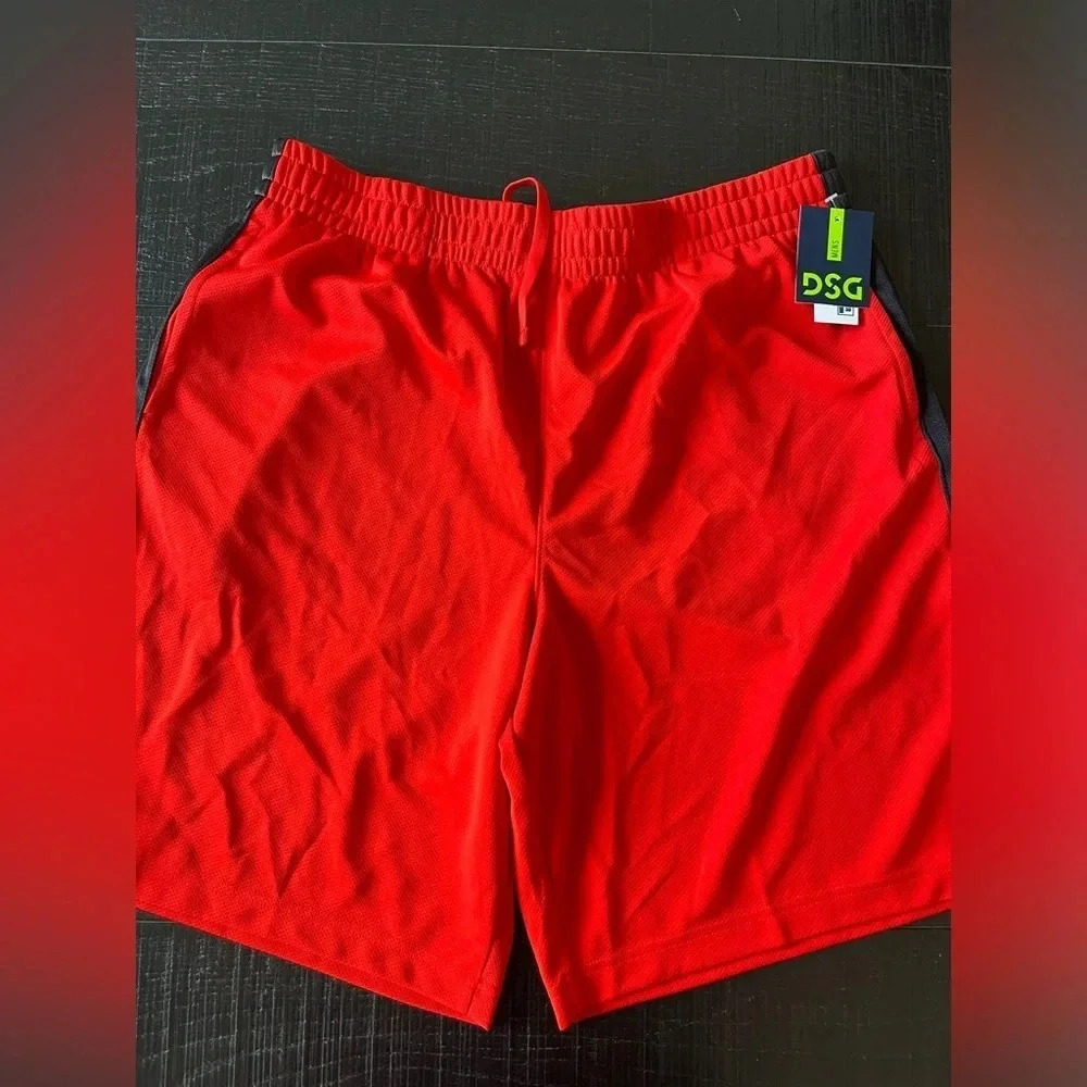 NWT DSG 9” Athletic Performance Shorts XL